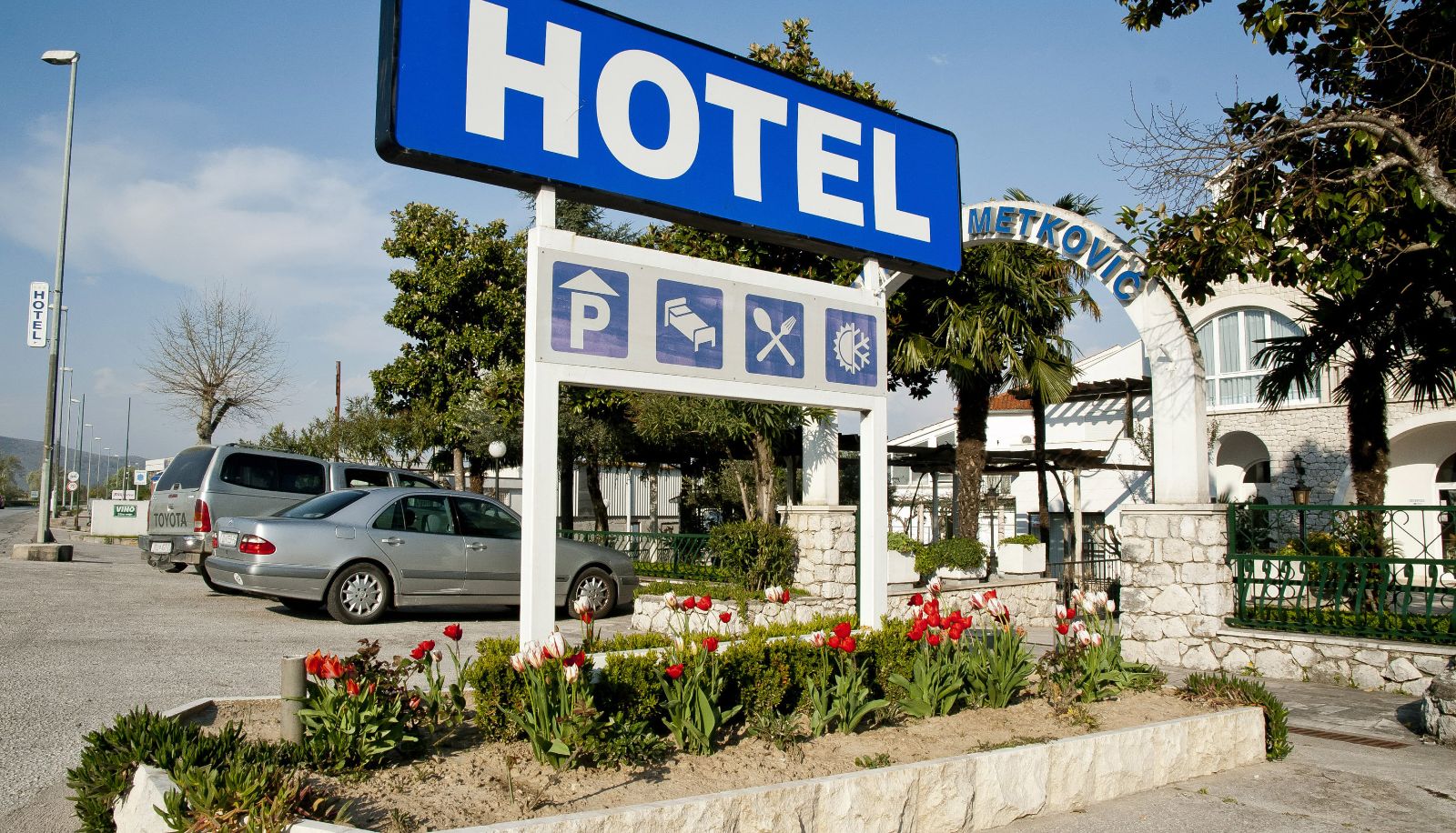 Hotel outdoor area - Metkovic