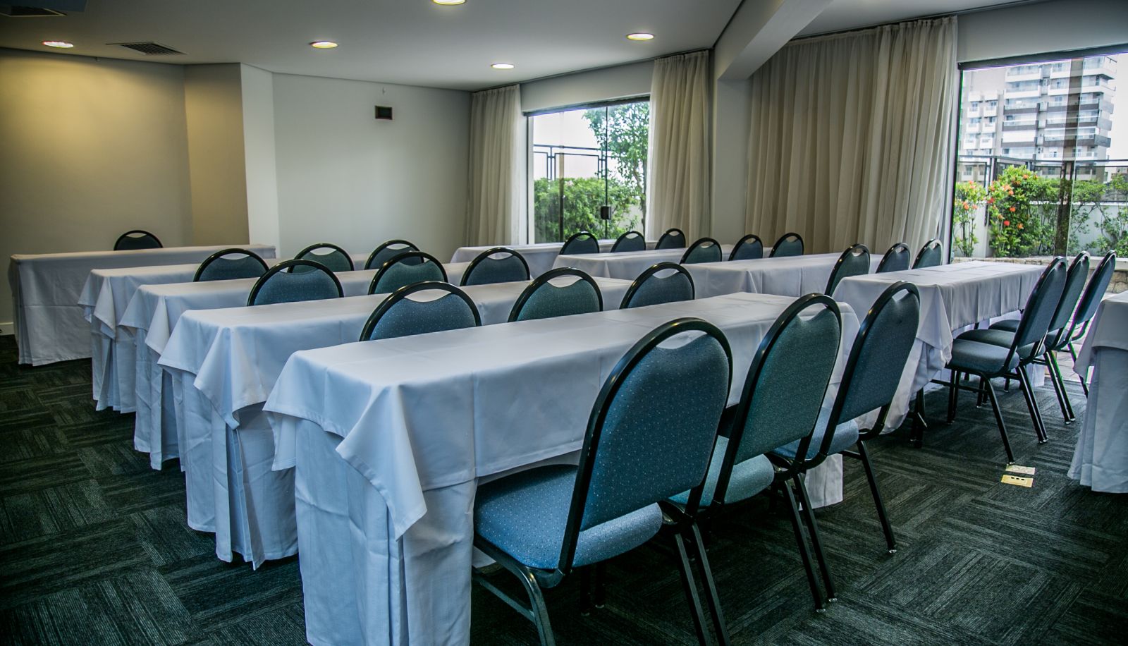 Sala de conferencias - Cosmopolitan Praia Flat
