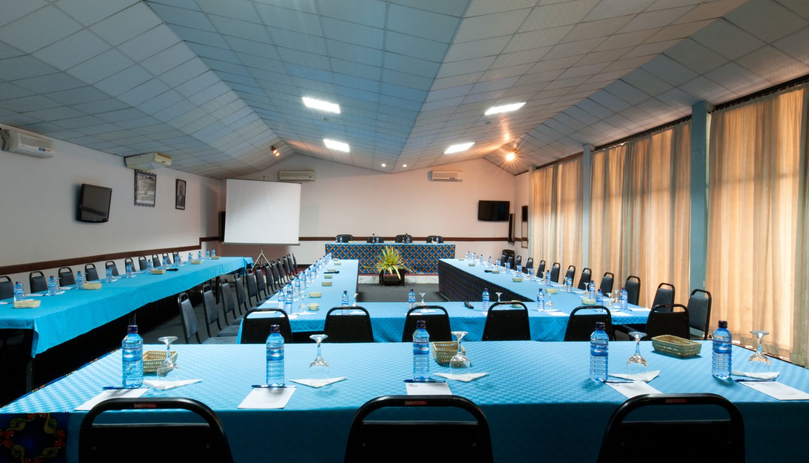 Conference room - Sun Safari Club Hotel