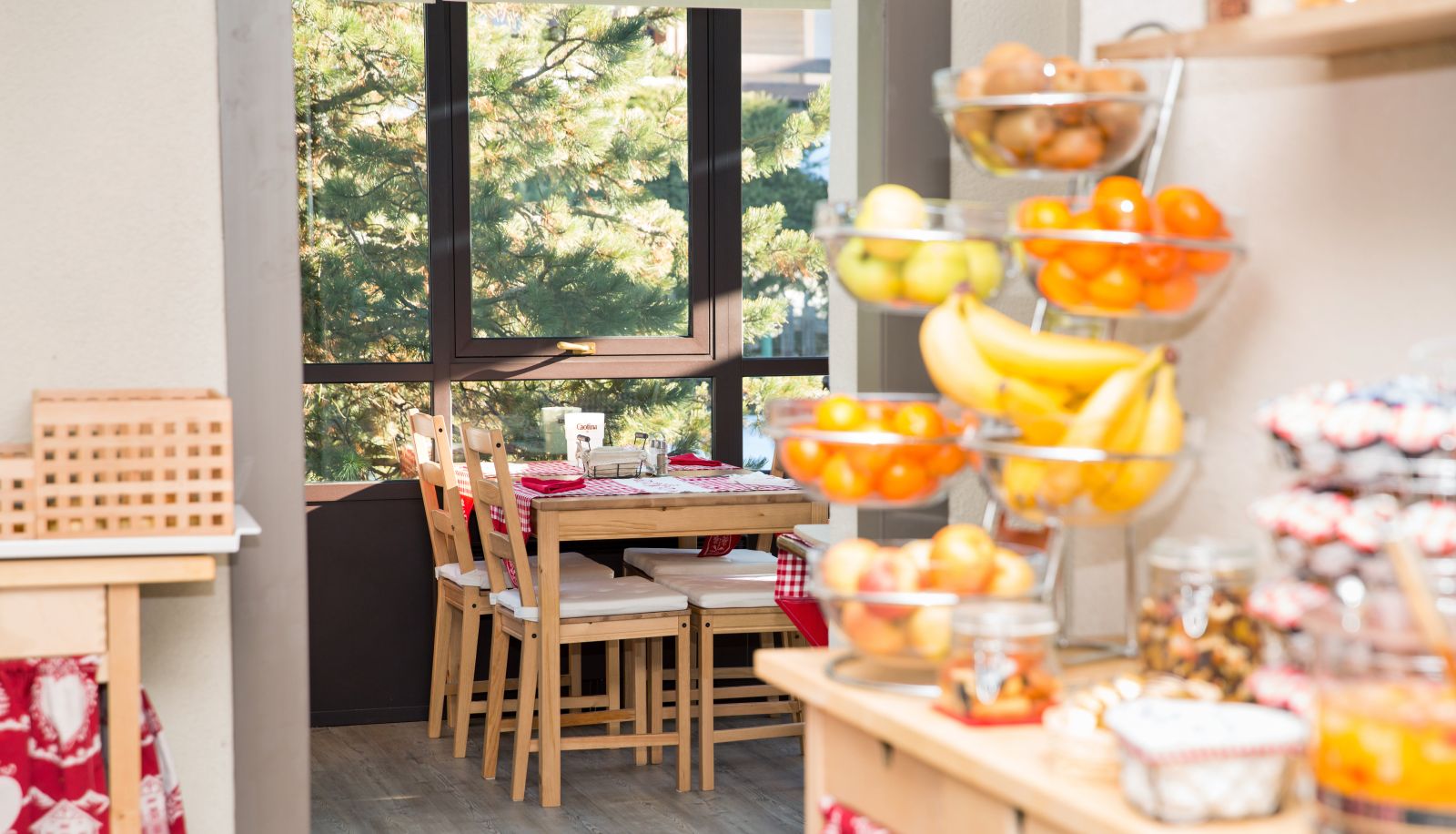 Buffet - Bristol Garni