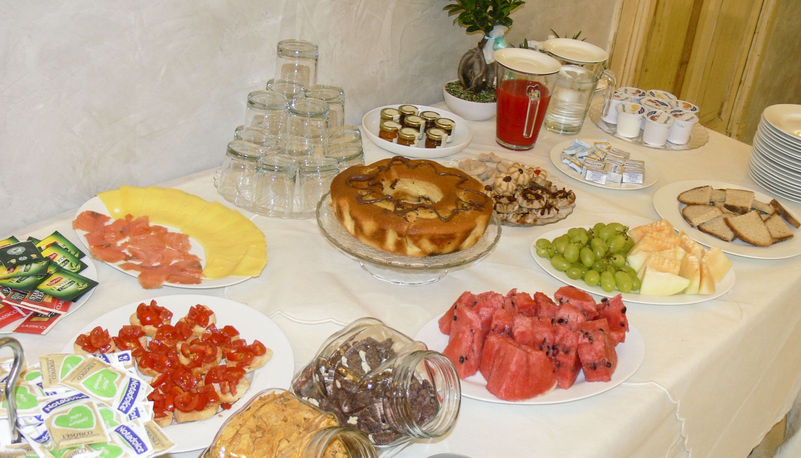 Buffet - Carlo V-Palazzo Storico Relais