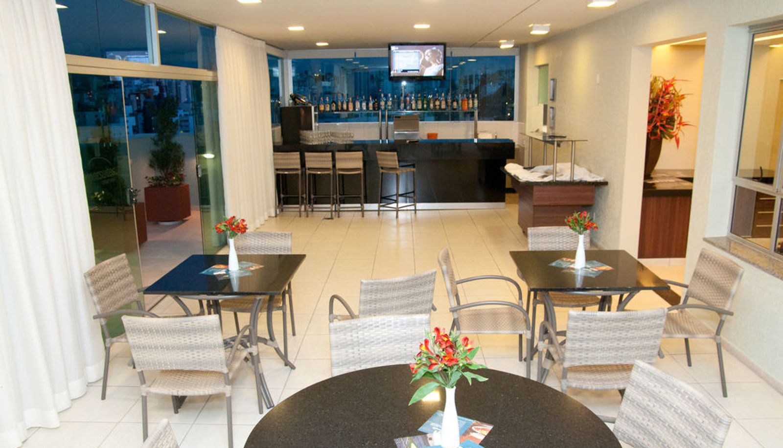 Bar - Impar Suites Cidade Nova