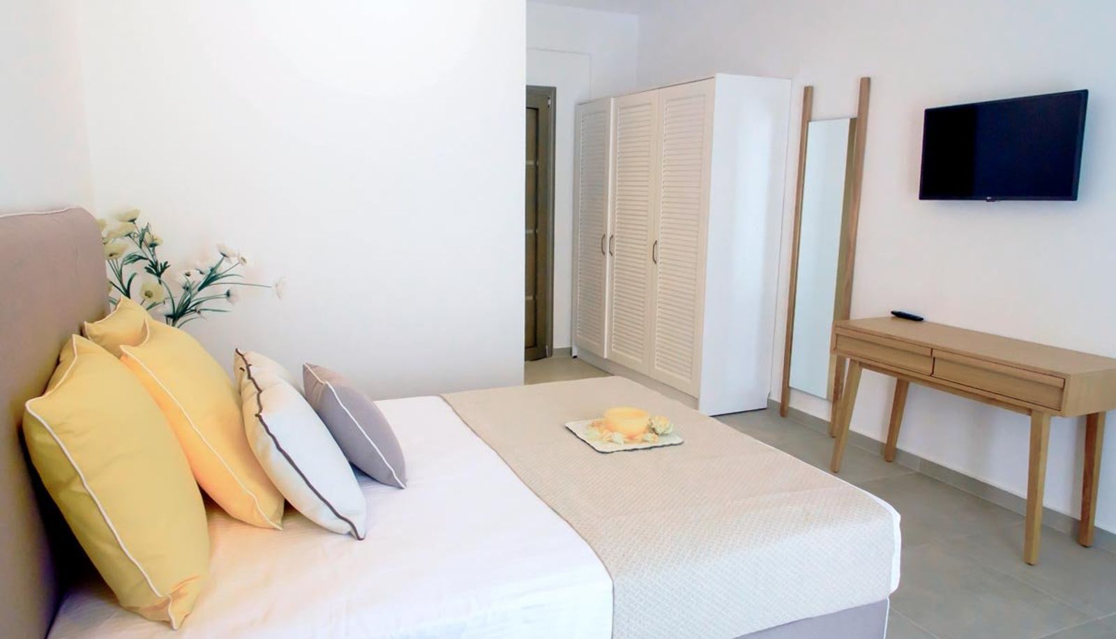 Family room - STAVROS BEACH
