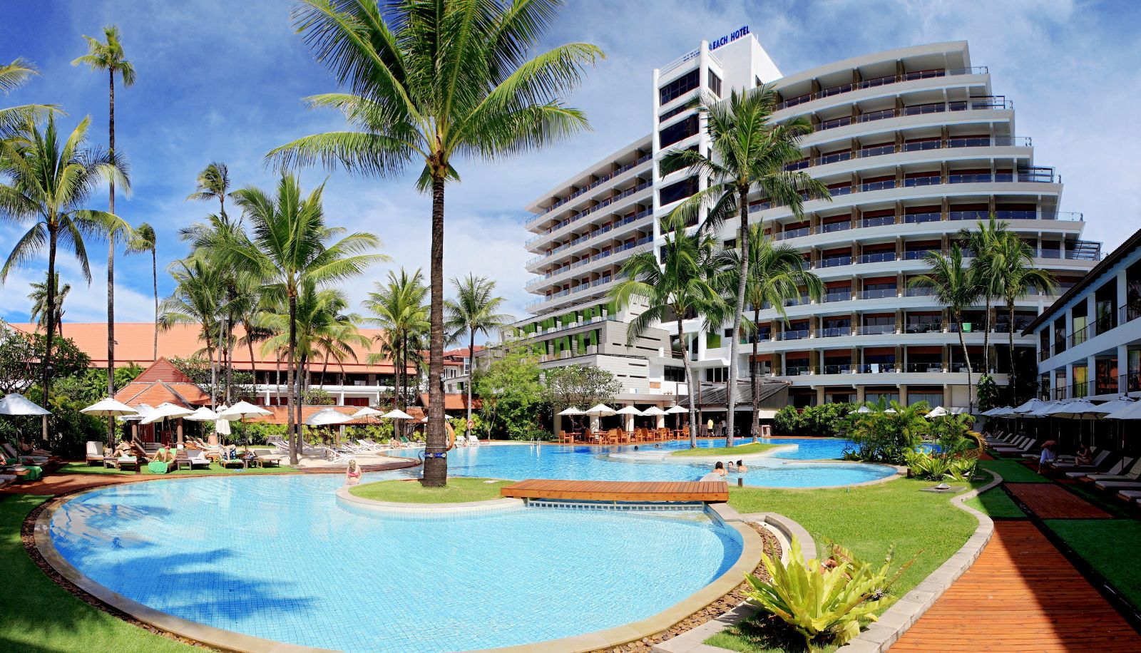 Pool - Patong Beach Hotel