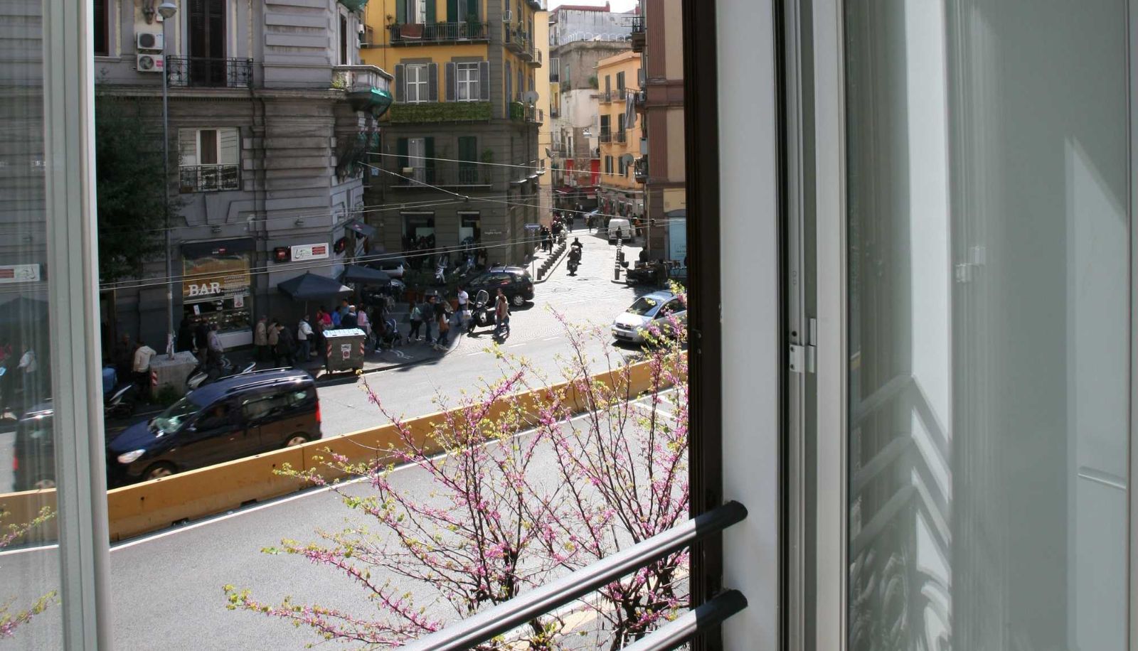Camera con balcone - Napoli Suite