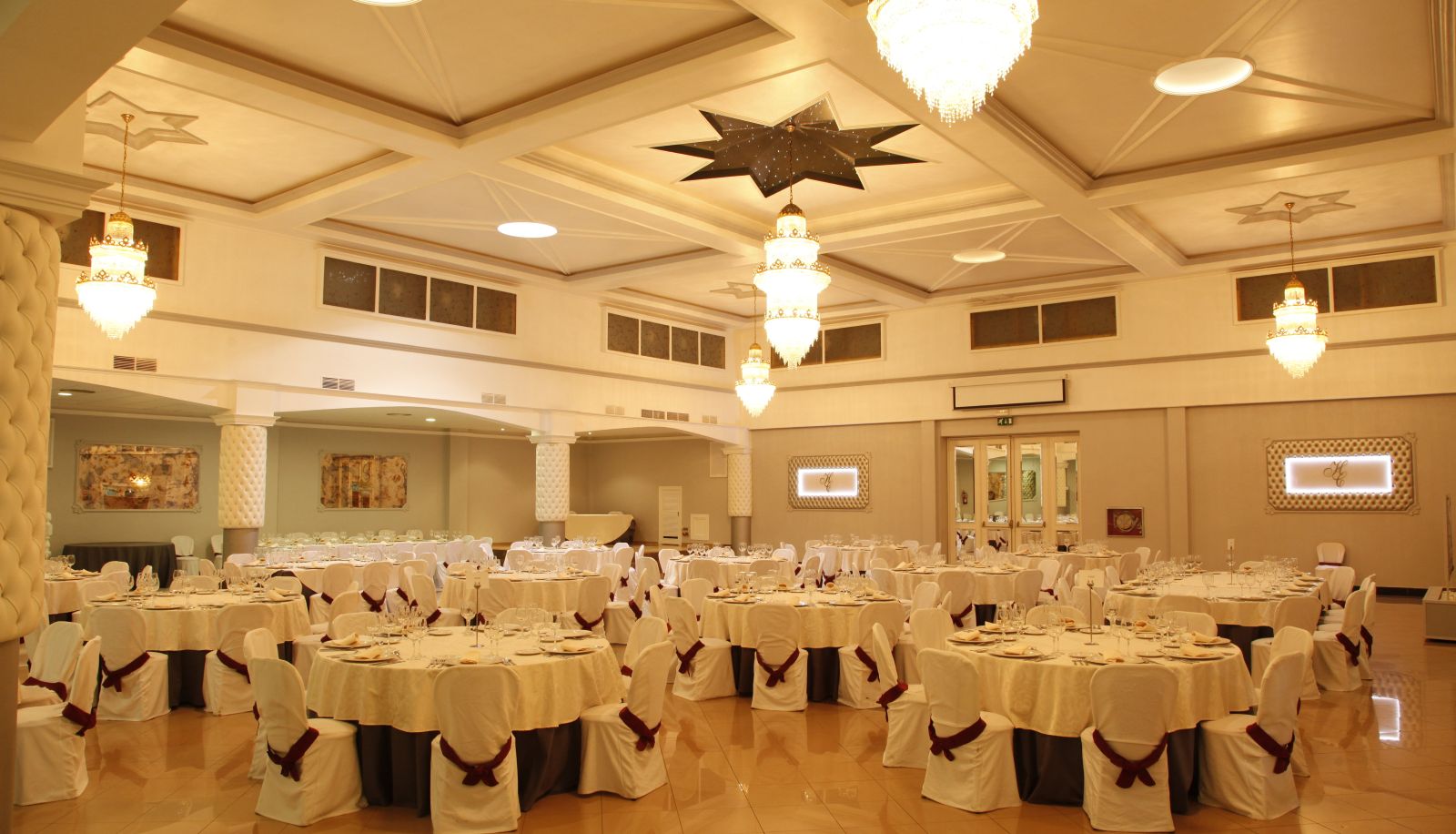 Banqueting hall - Mari Carmen