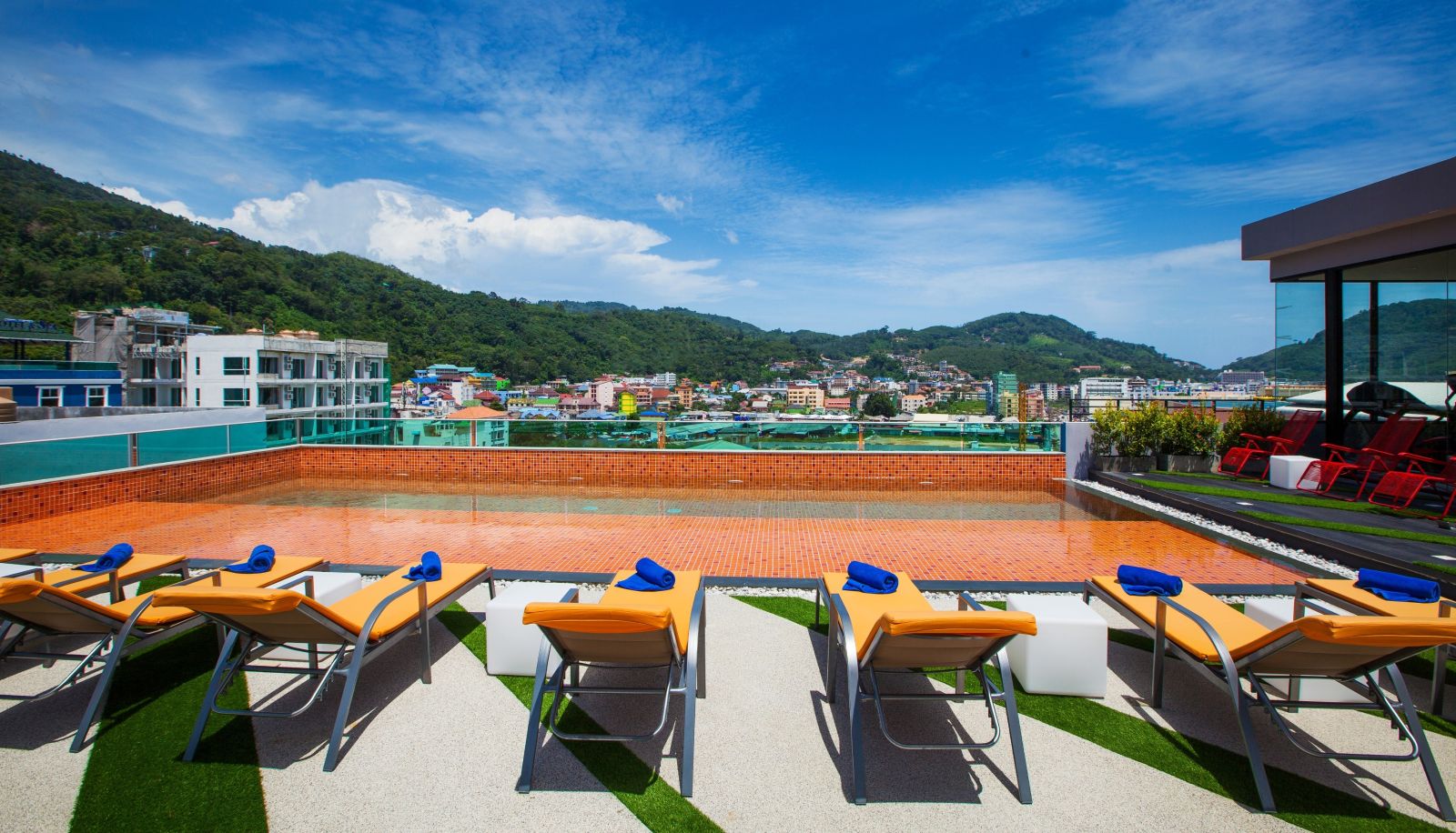 Pool - The Crib Patong