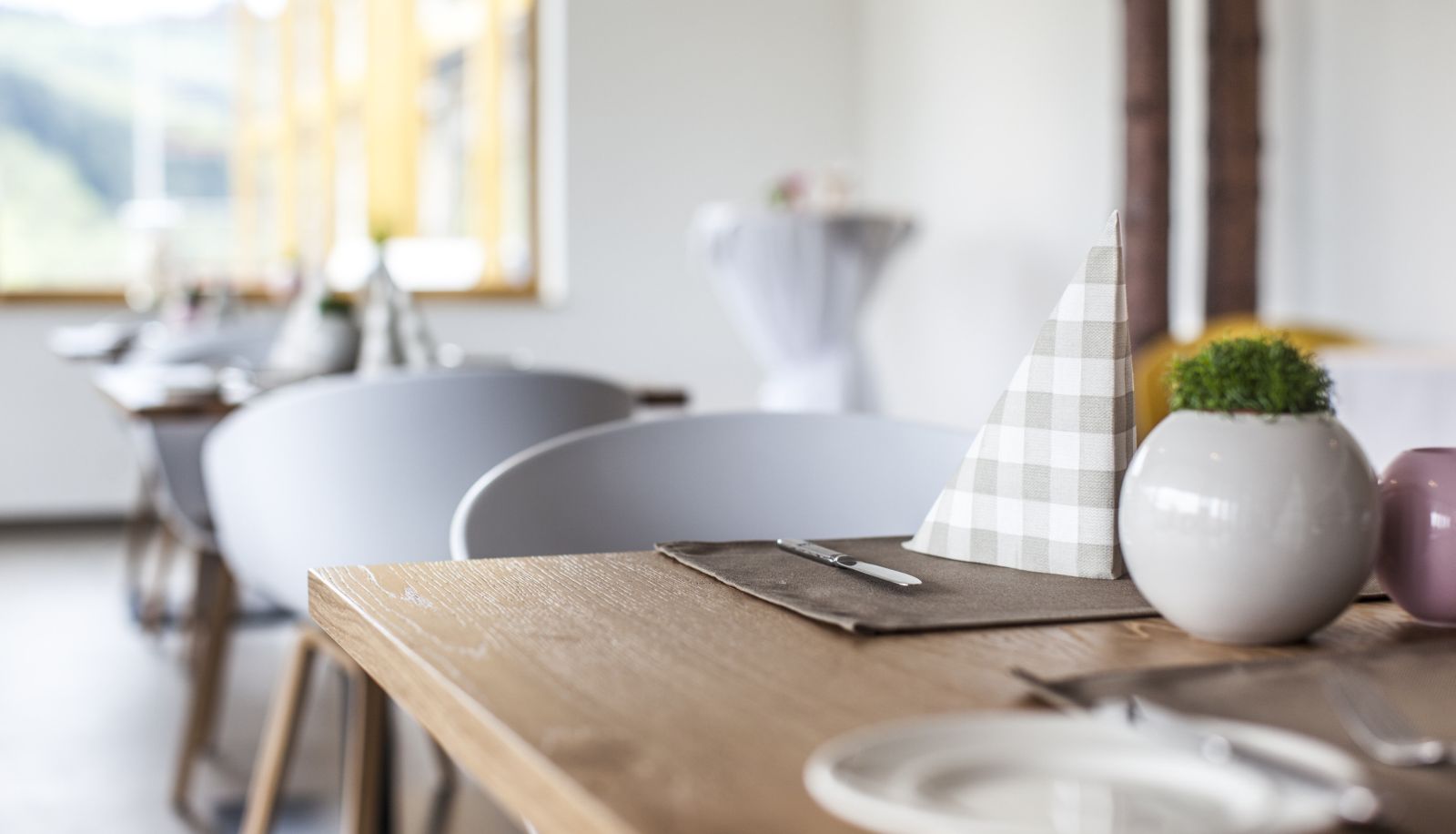 Frühstücksraum innerhalb des Restaurants - Die Alm