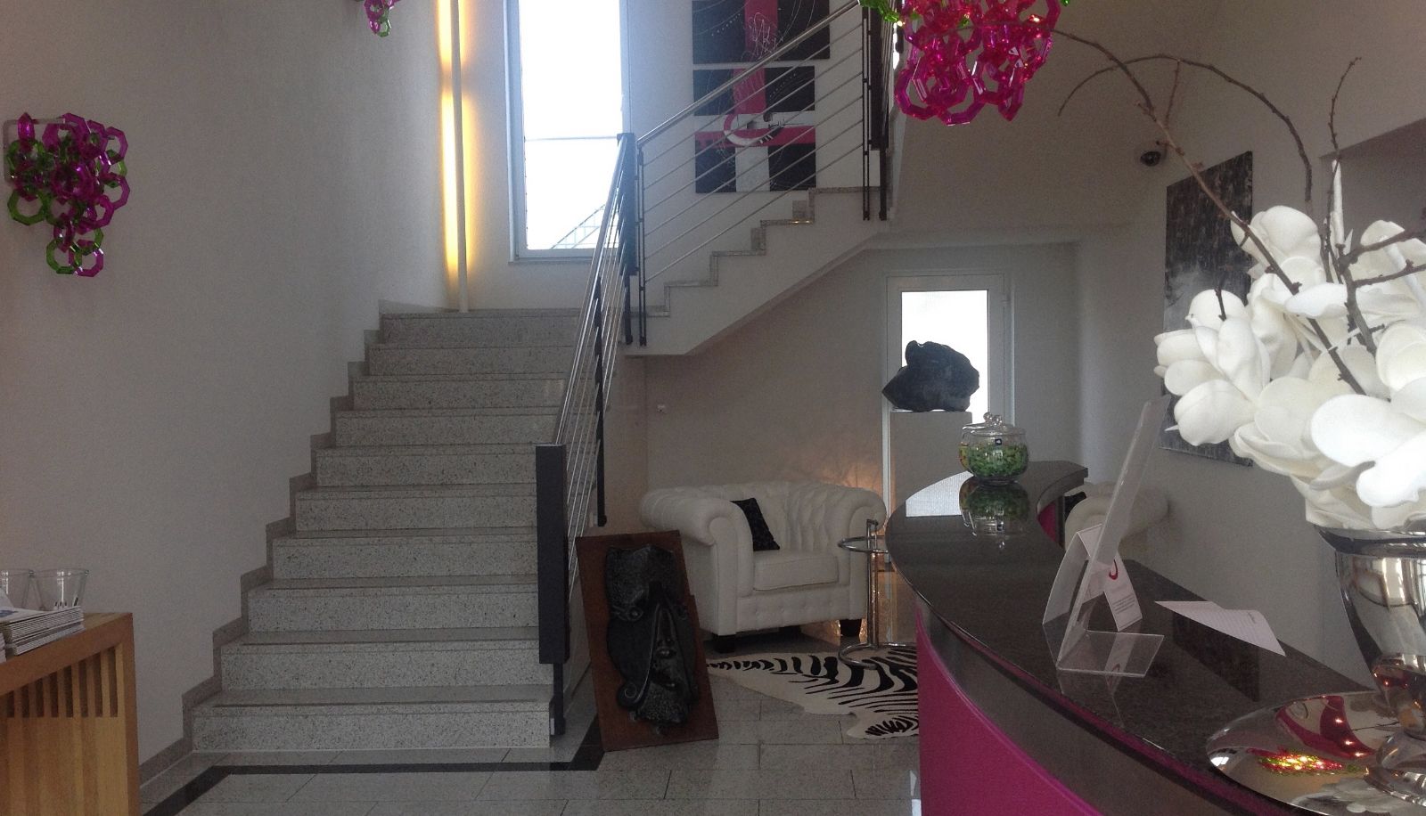 Hal - Ressmann's Residence