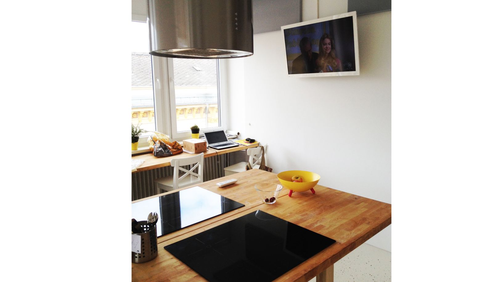 Hotel kitchen - Business Hostel One Wiesbaden
