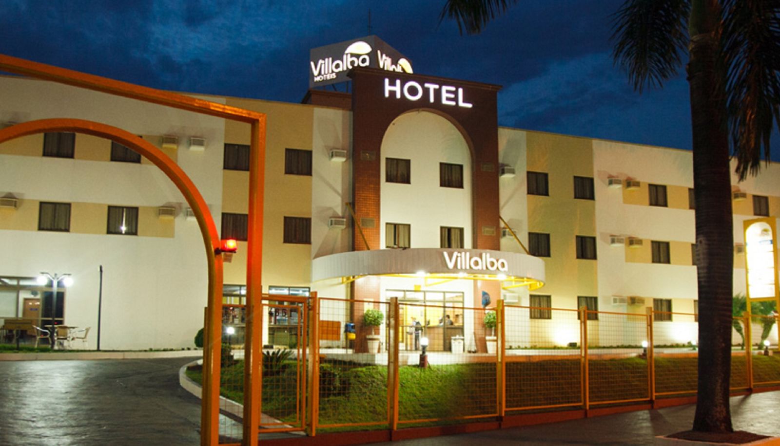 Hotel outdoor area - Hotel Villalba Uberlandia
