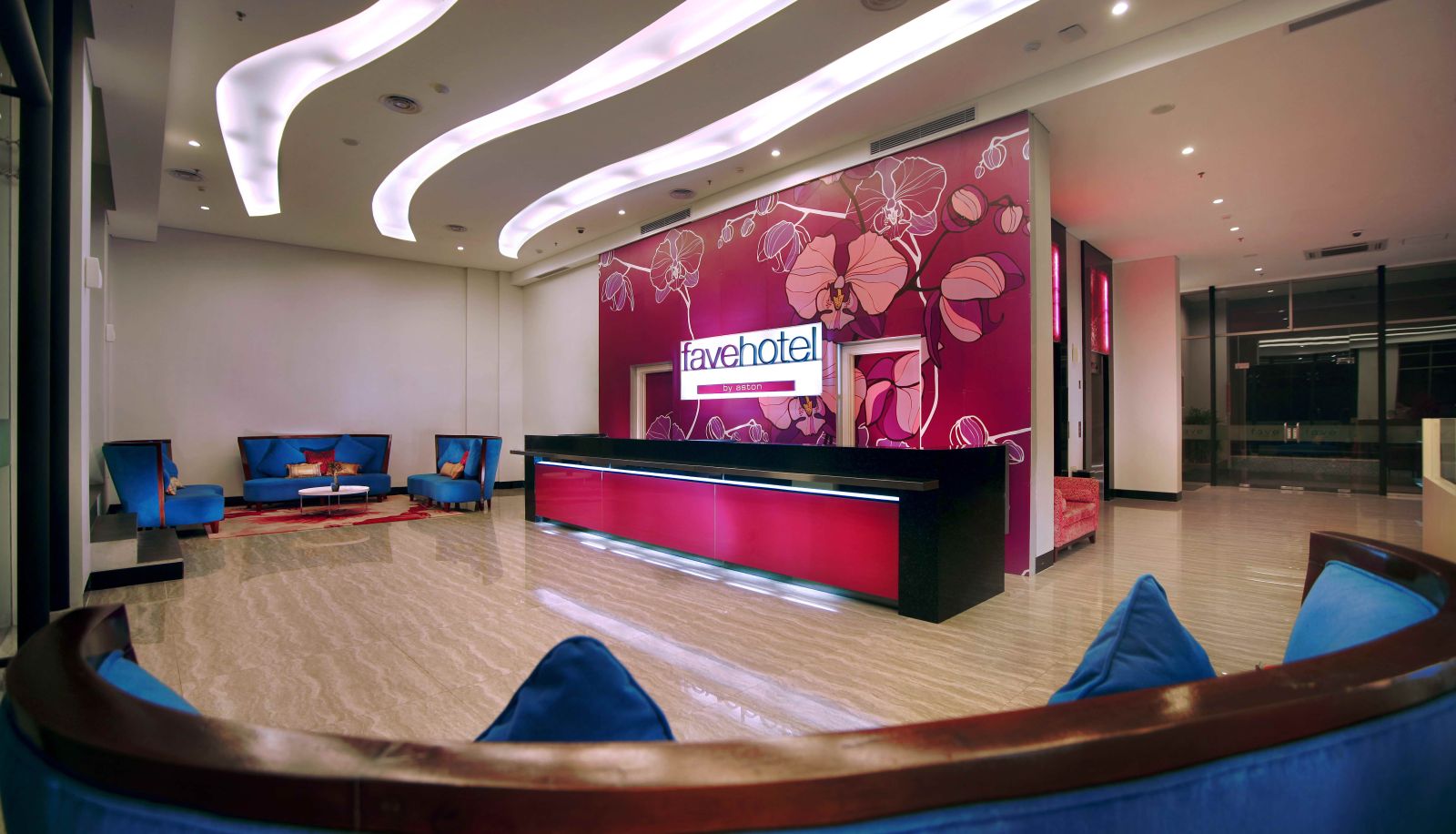 Hall - Favehote Losari - Makassar