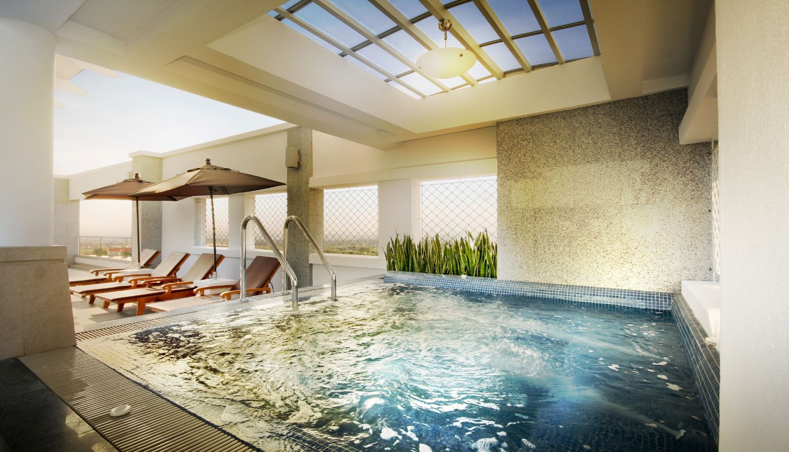 Whirlpool - Ayutthaya Kantary Hotel & Serviced Apartments