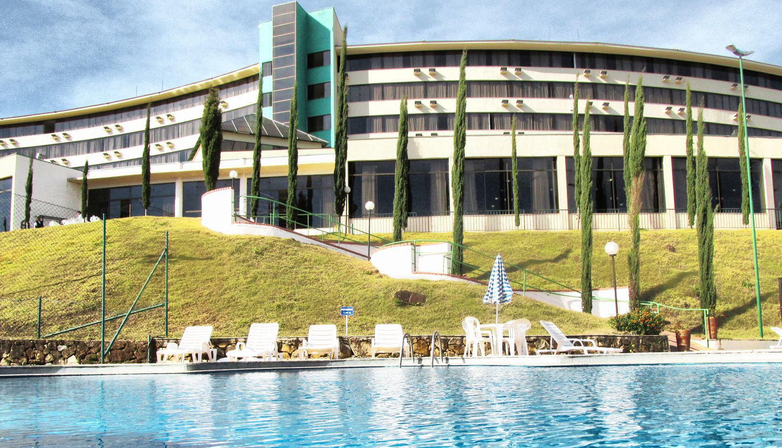 Hotel outdoor area - Hotel Golden Park All Inclusive Poços de Caldas by Nacional Inn