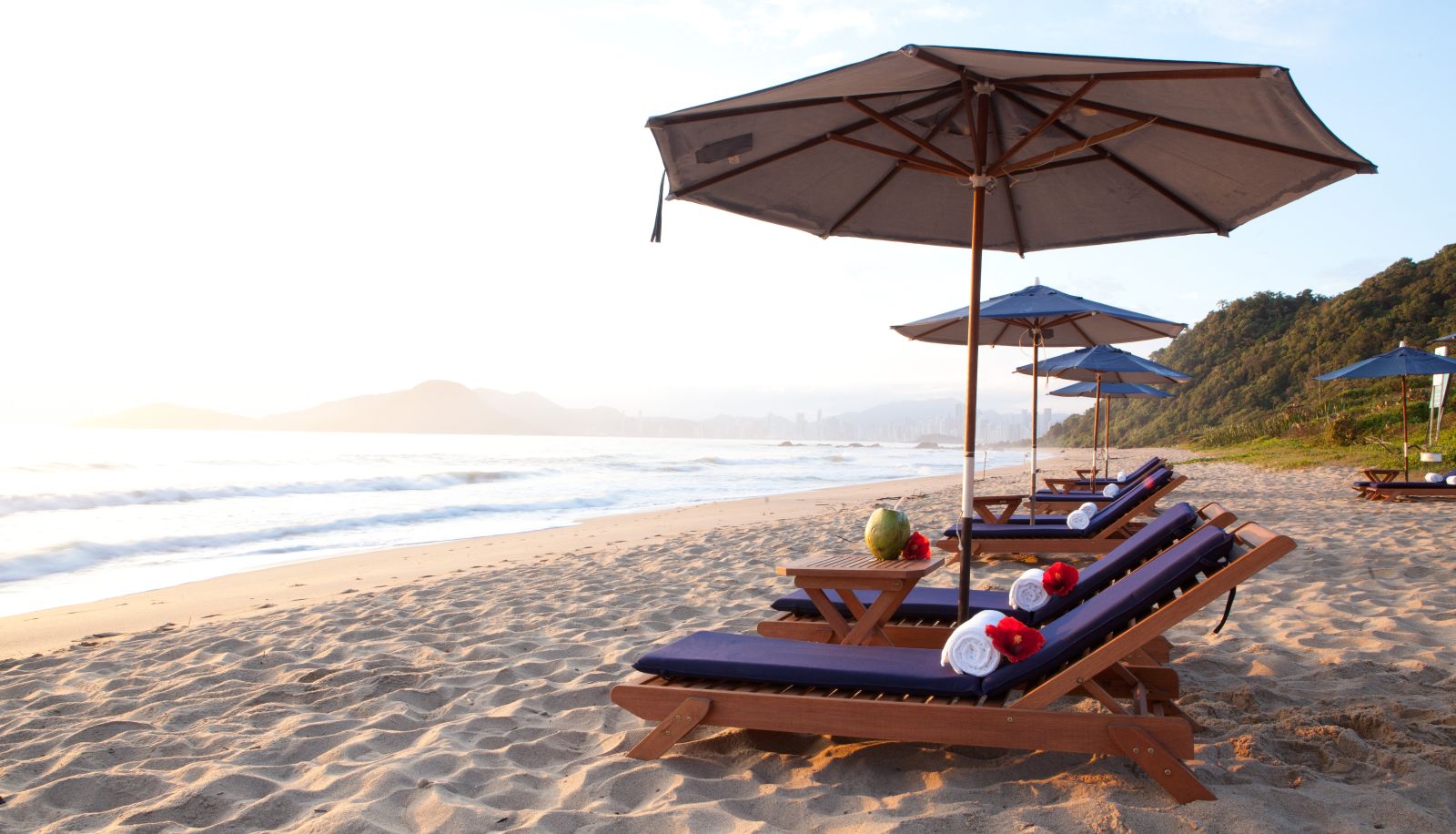 Strand - Infinity Blue Resort & Spa