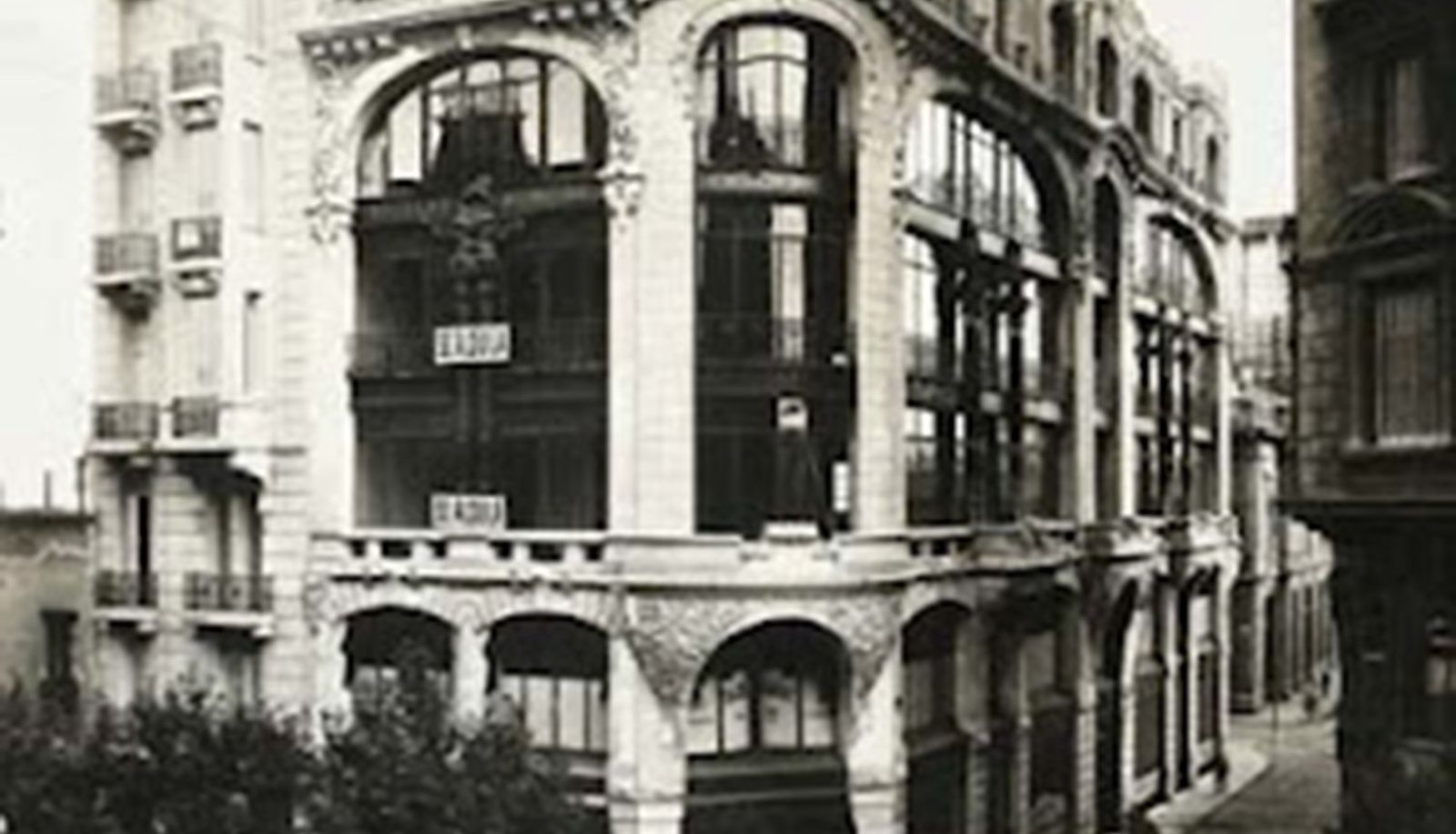 Info - Tango de Mayo Hotel