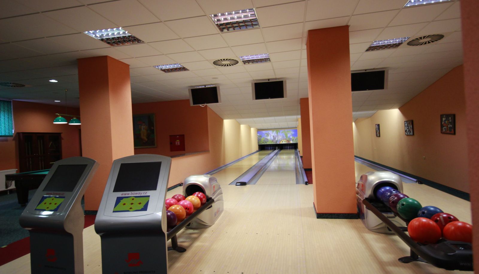 Bowling alley - Georgy House by Bristol Group
