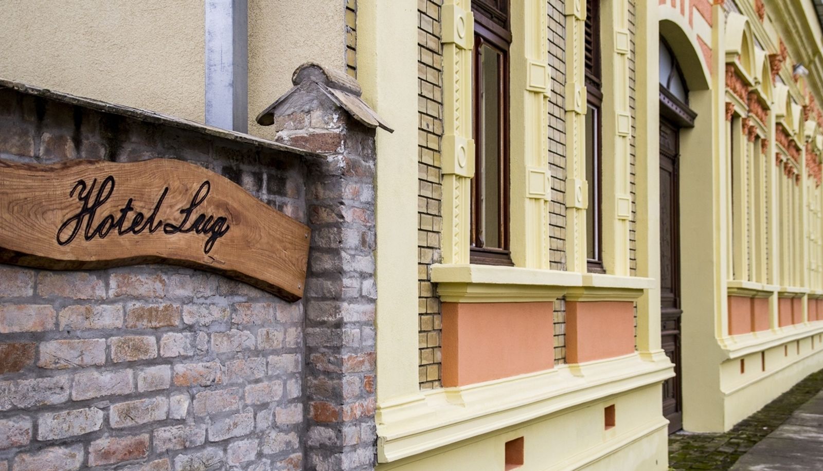 Hotel Außenbreich - Hotel Lug