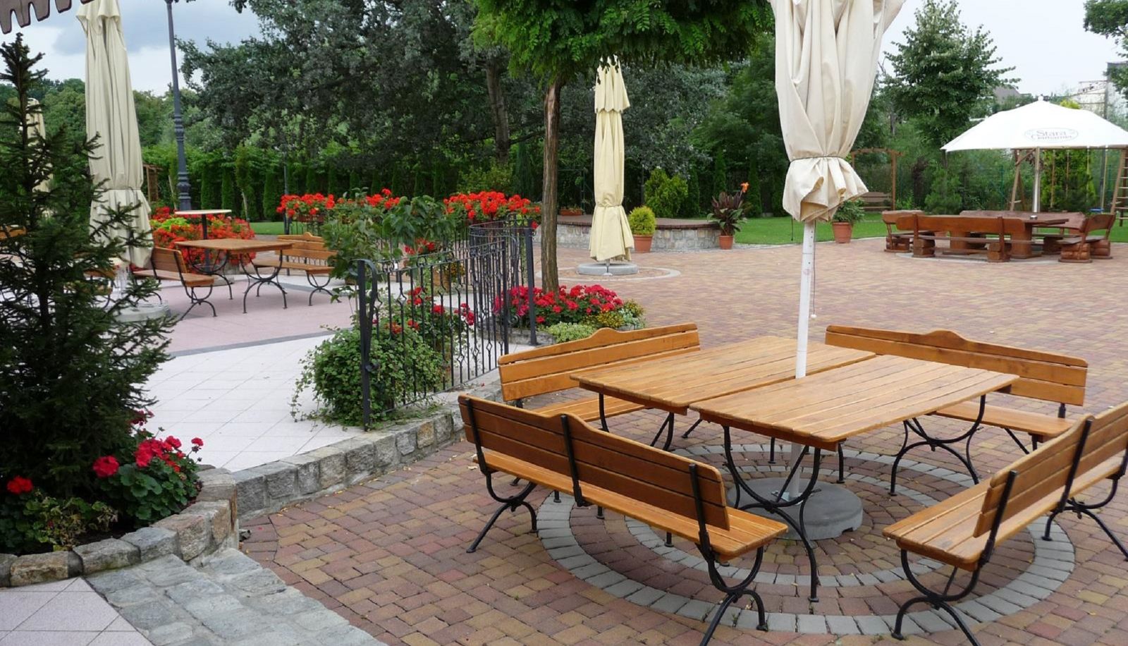 Terasse - Hotel Stara Garbarnia Airport