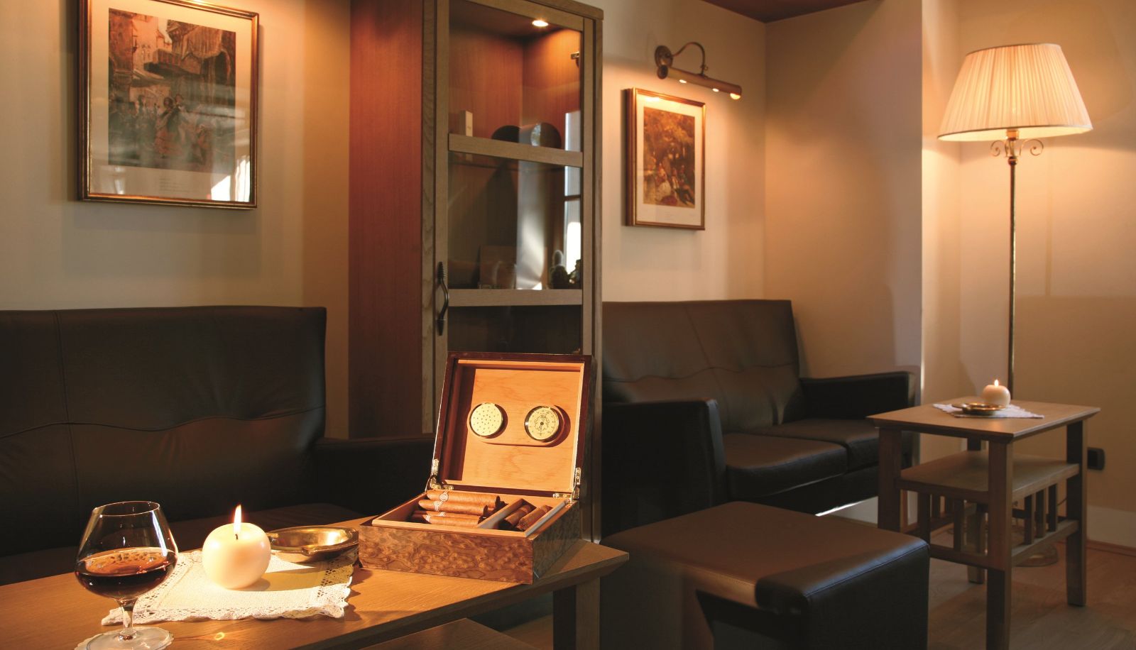 Interior del hotel - Peter Hotel