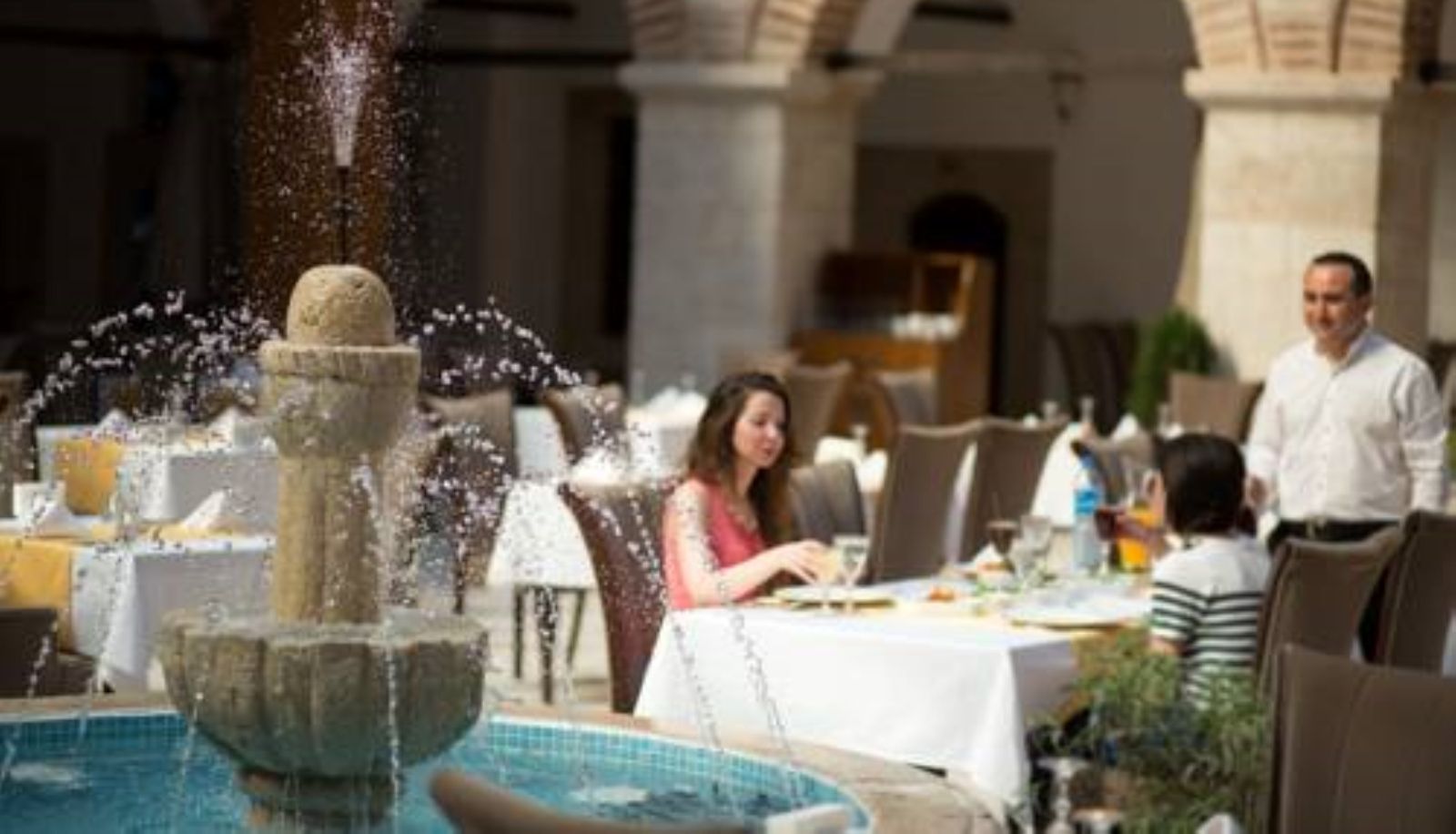 Sala de desayunos dentro del restaurante - Tashan Otel