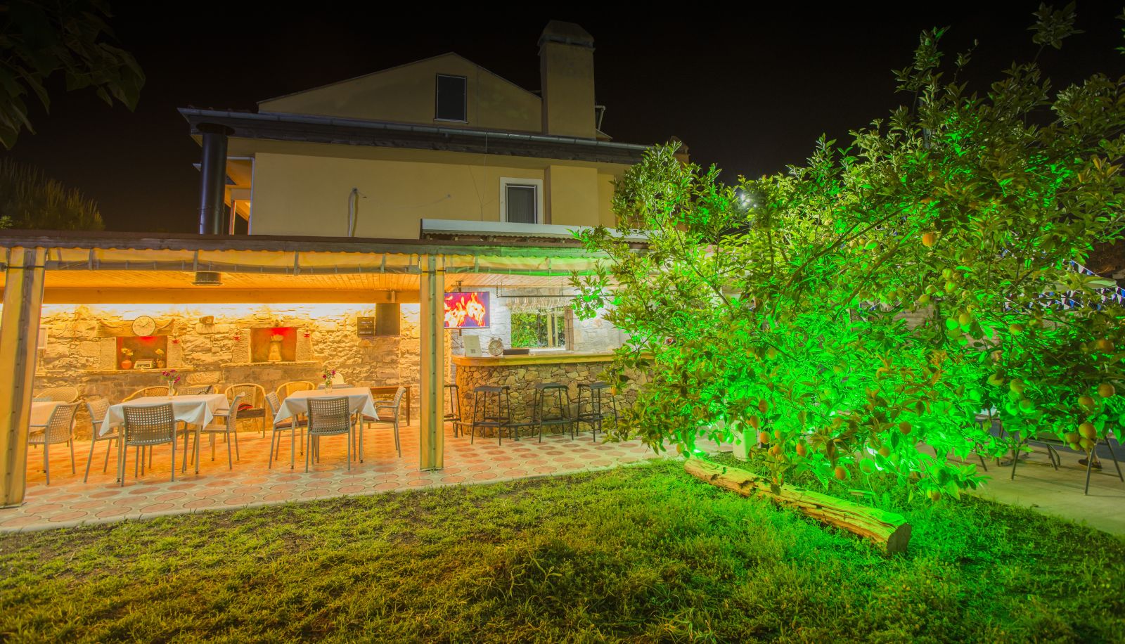 Tuin - Dedeminn Garden Hotel