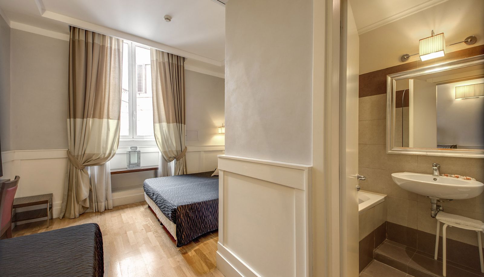 Chambre triple - 939 Hotel