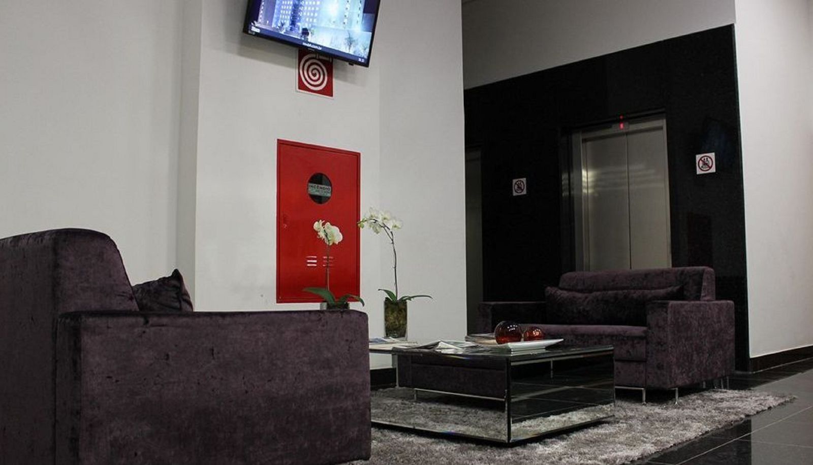 Hall - Stop Inn Cristiano Machado