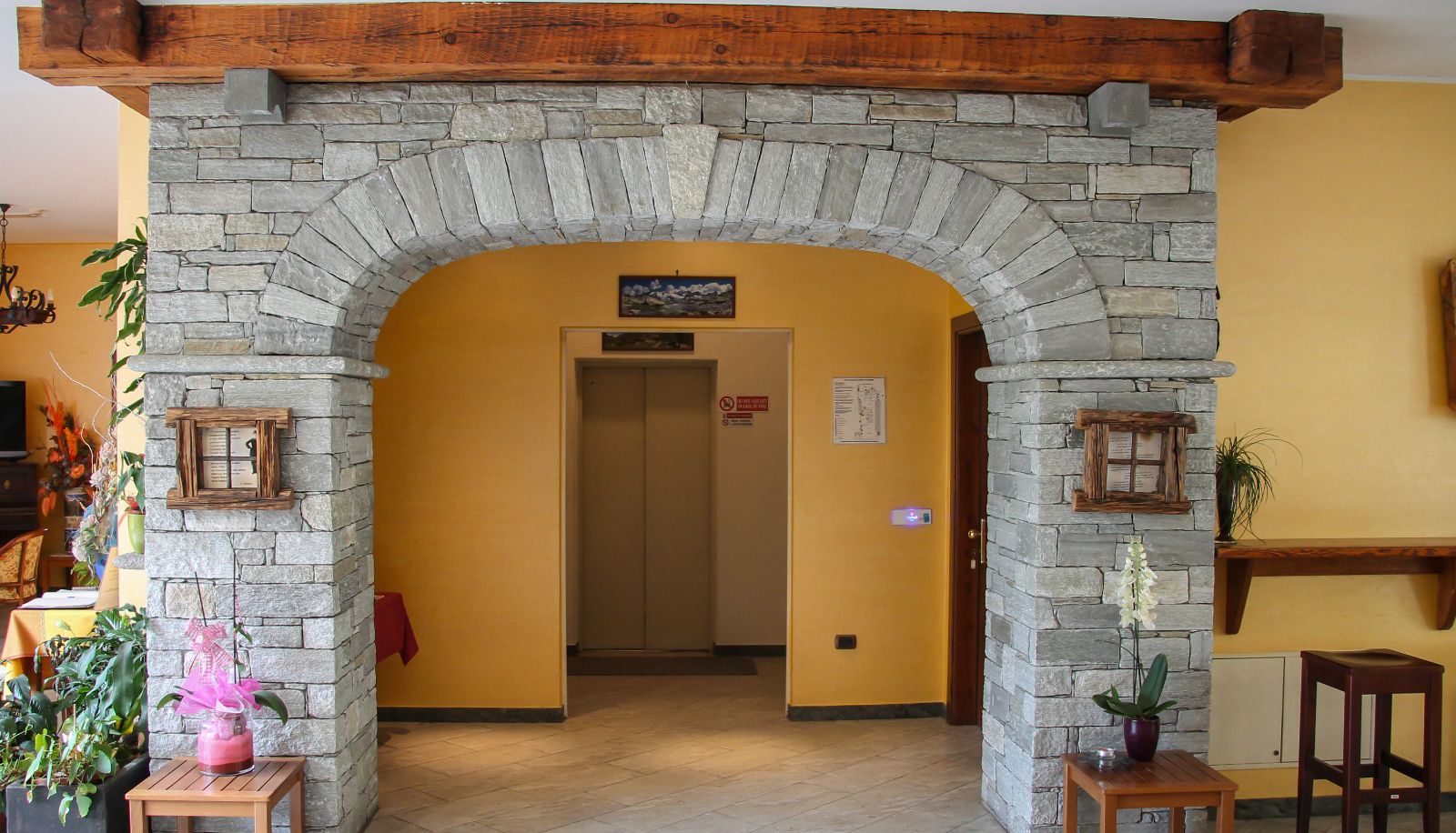 Hall - Crabun