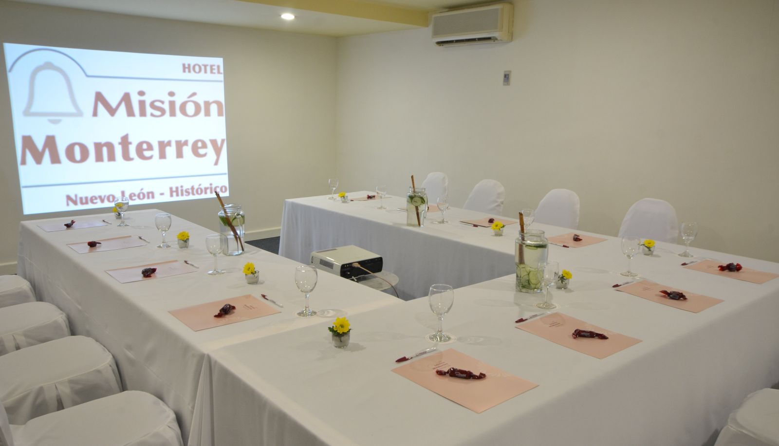 Konferenzen - Mision Monterrey Historico