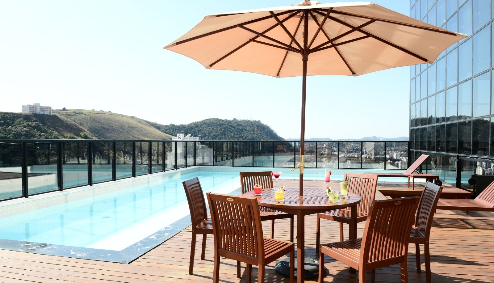 Pool - Trade Hotel