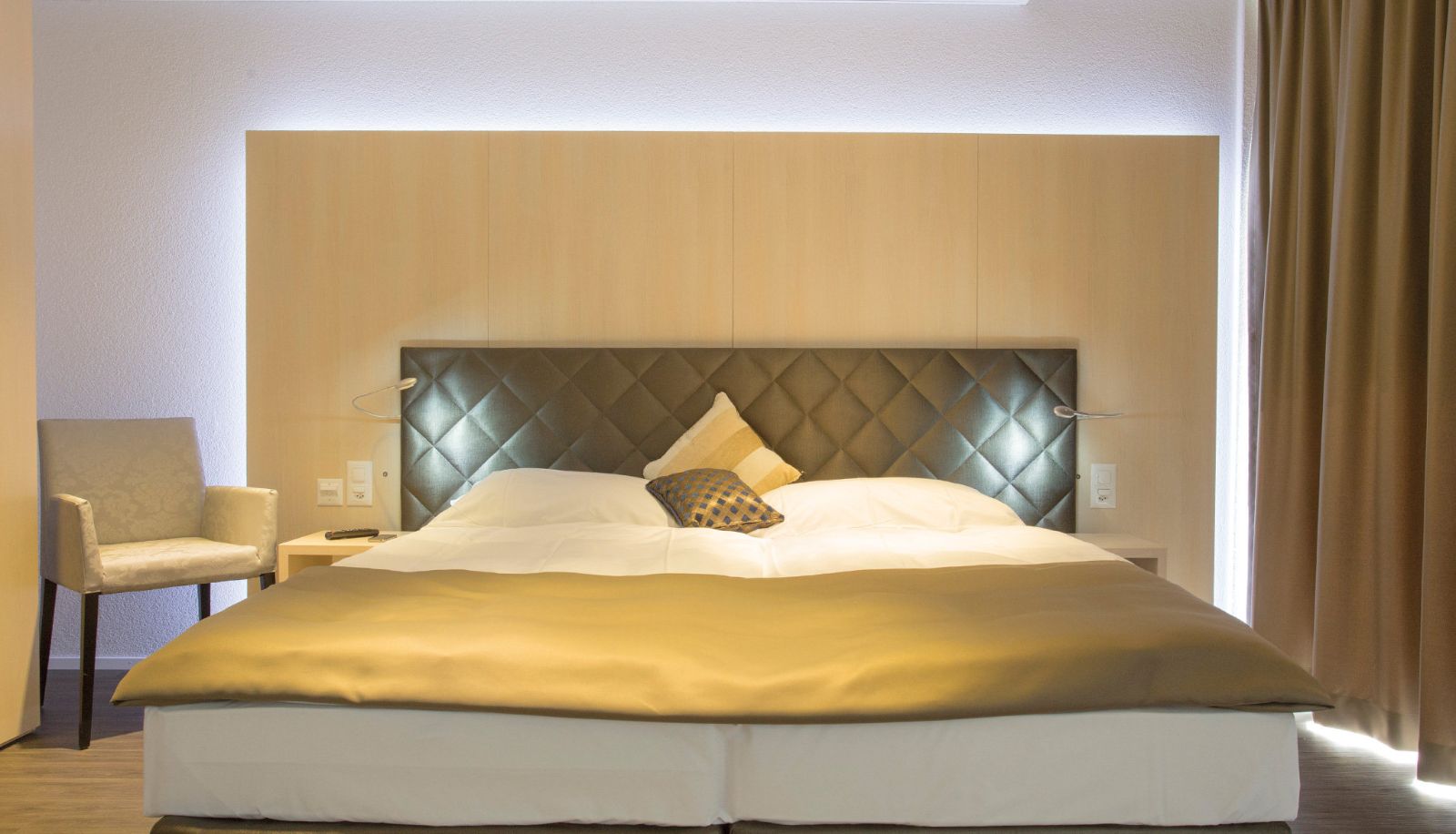 Standardzimmer (Doppel) - Hine Adon Hotel Bern Airport