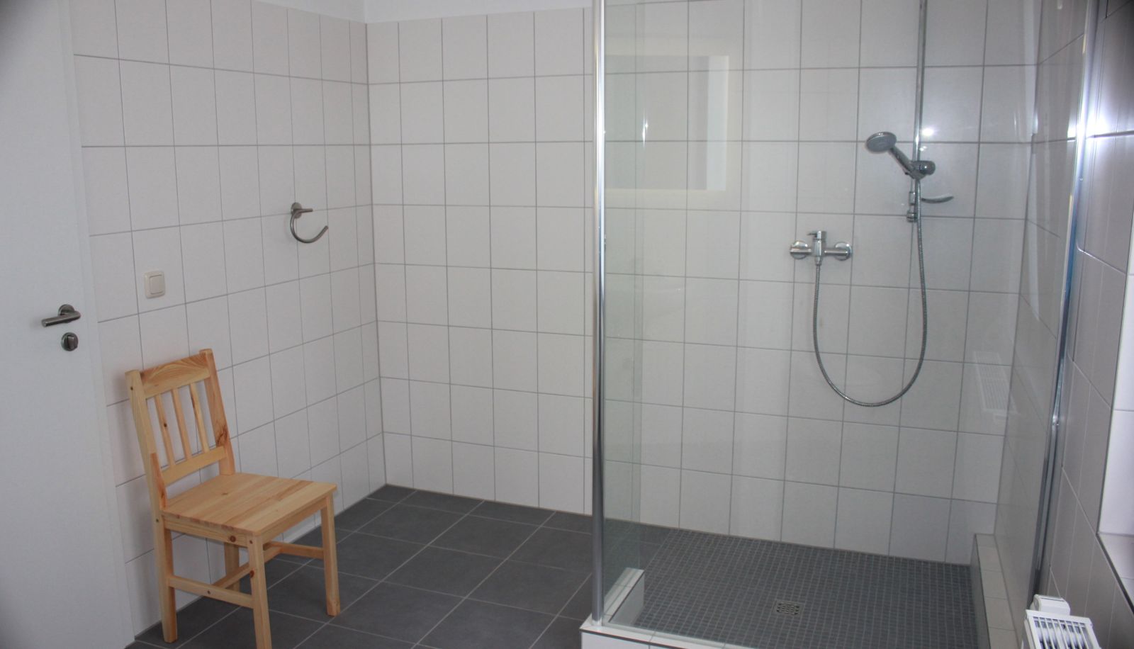 Badezimmer - INNFernow Gästehaus