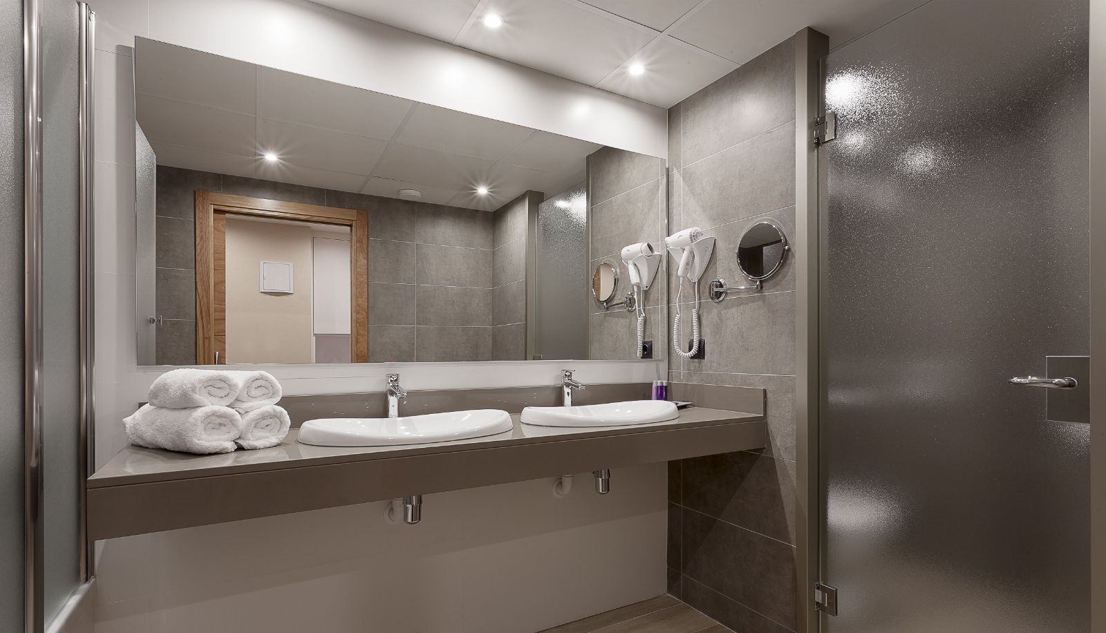 Bathroom - Beverly Park