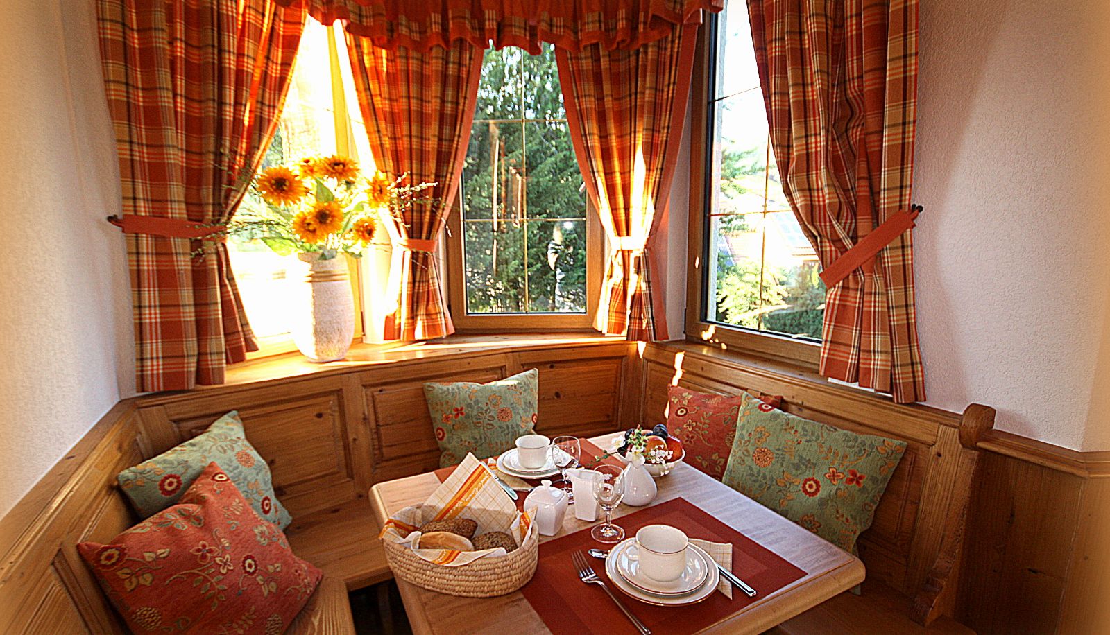Sala de desayunos dentro del restaurante - Rebstock Weinhotel