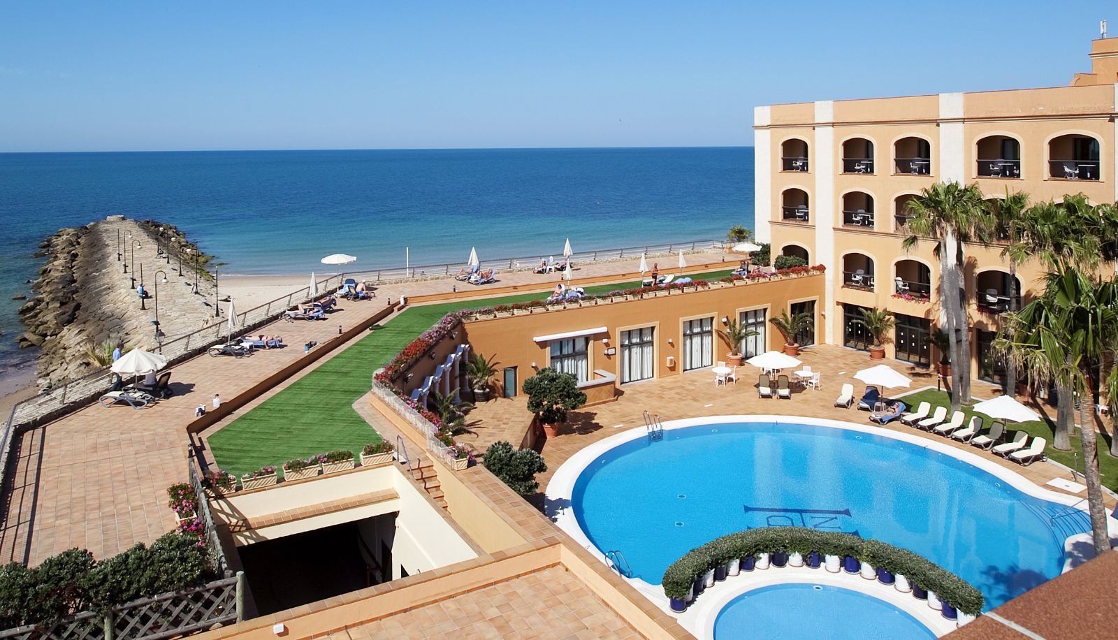 Hotel outdoor area - Duque de Nájera