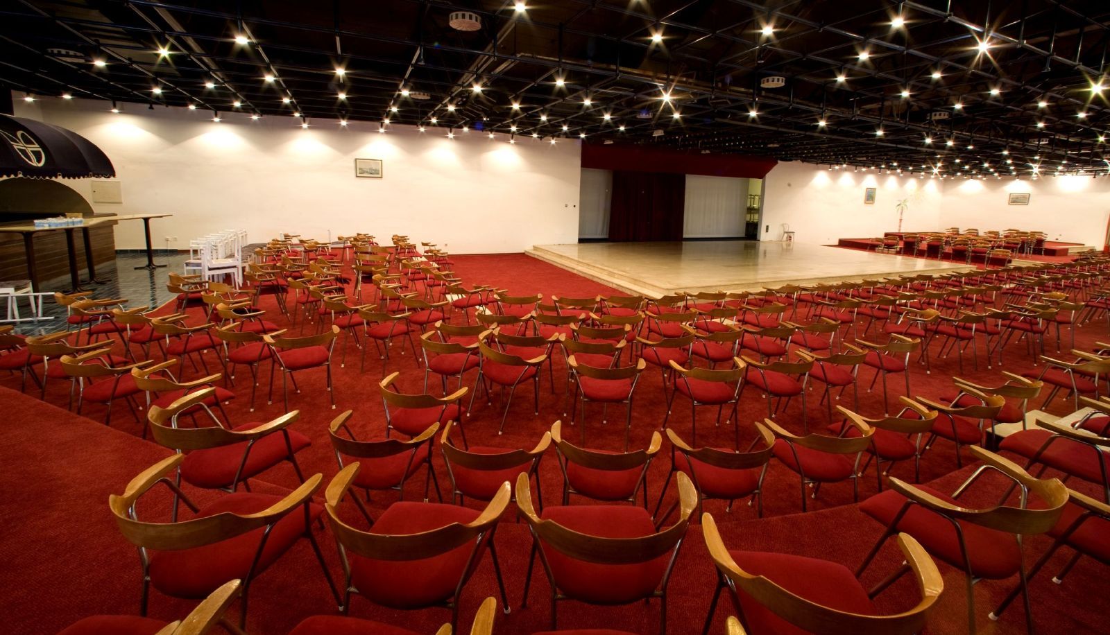 Konferenzen - Plavi