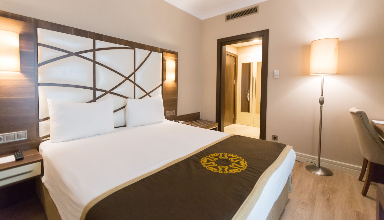 Standard room (double) - The Grand Mira Hotel