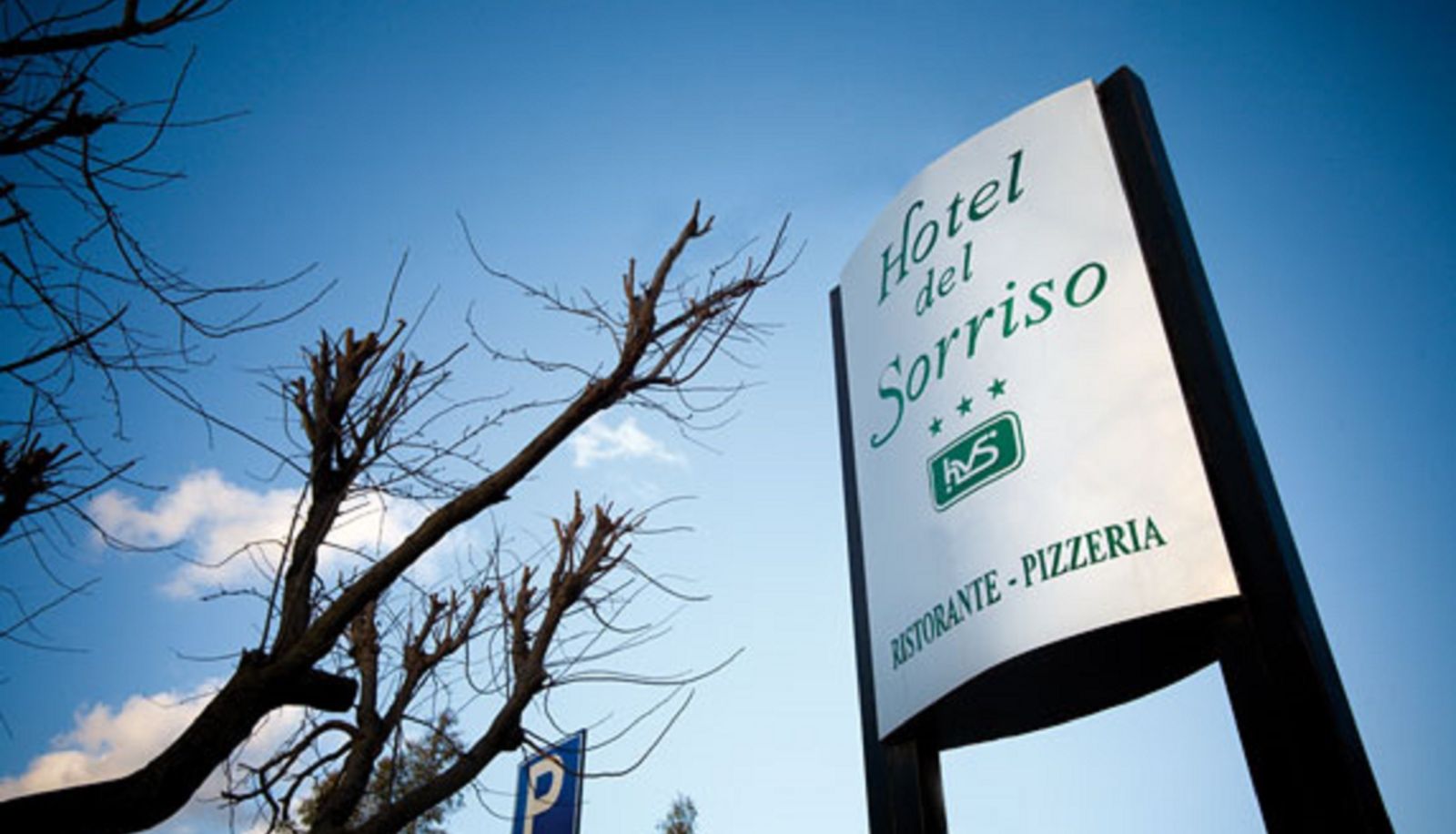 Area esterna dell'hotel - Villa Del Sorriso