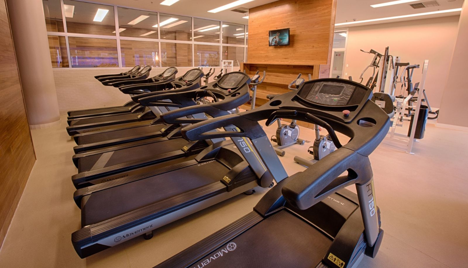 Fitness room - Vision Hplus Express