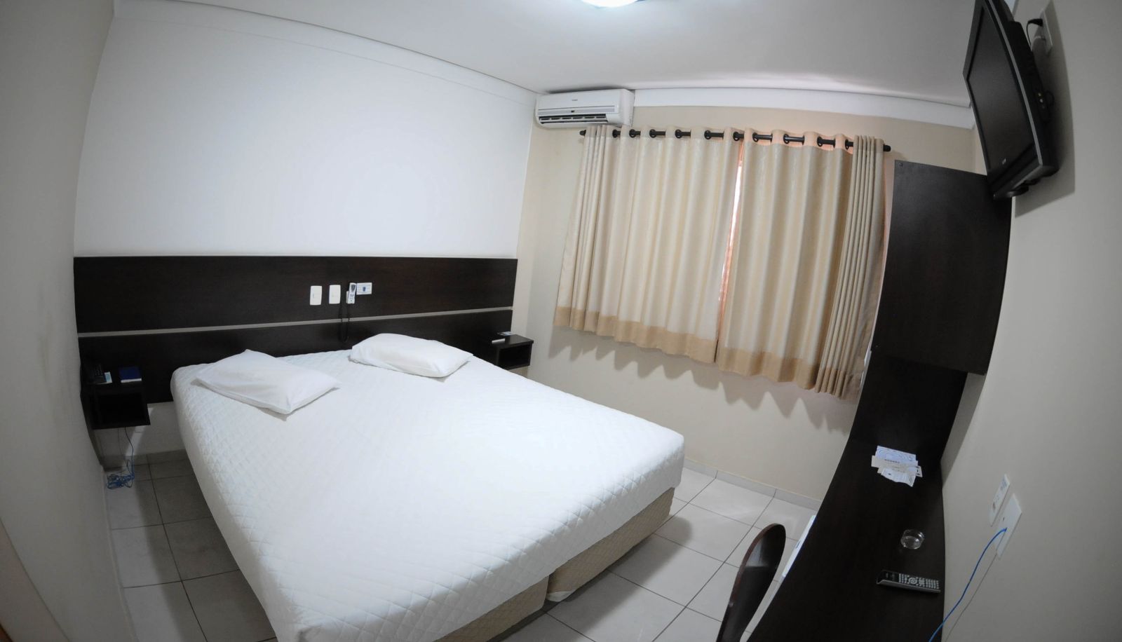 Cristal Palace Inn