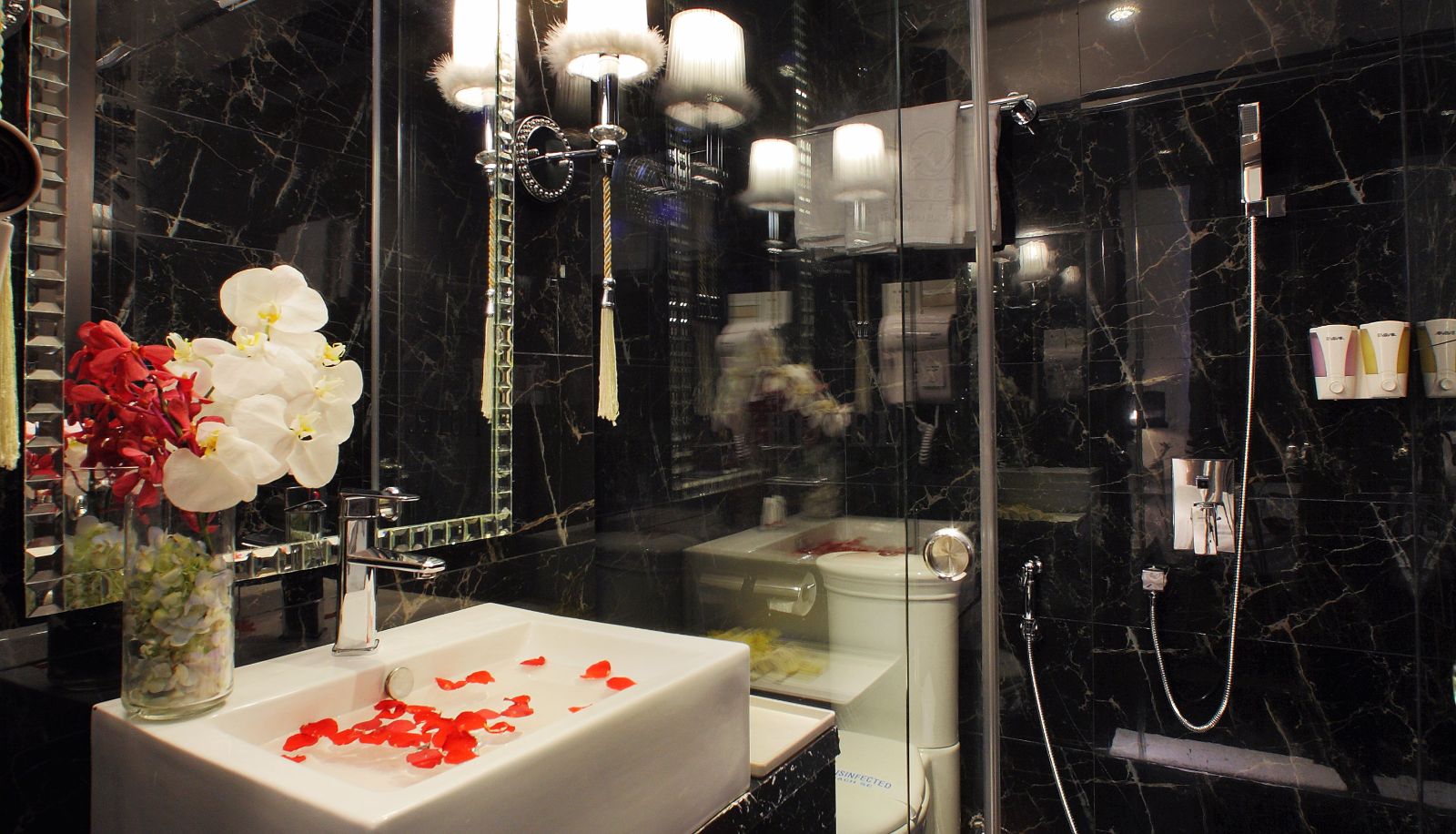 Badezimmer - A & Em - Hai Ba Trung Hotel