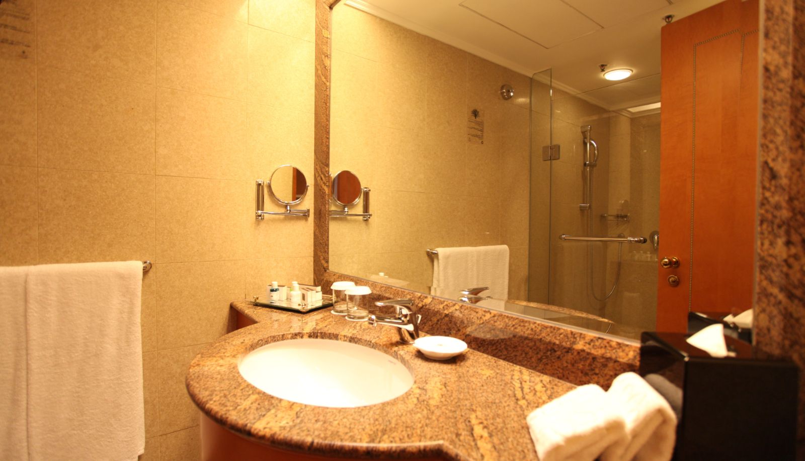 Bathroom - Harbour Plaza North Point