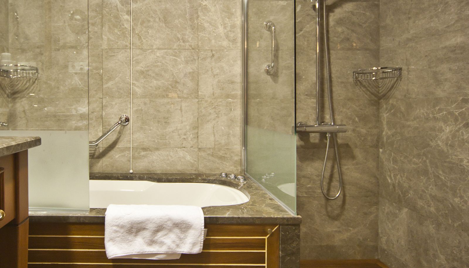 Bagno - GLK Premier Acropol Suites & SPA