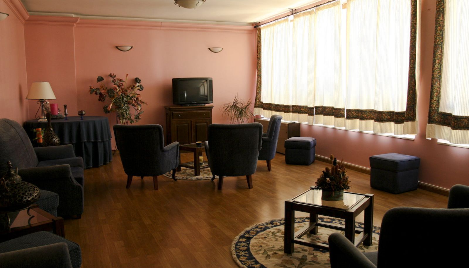 Televisiekamer - Império Hotel