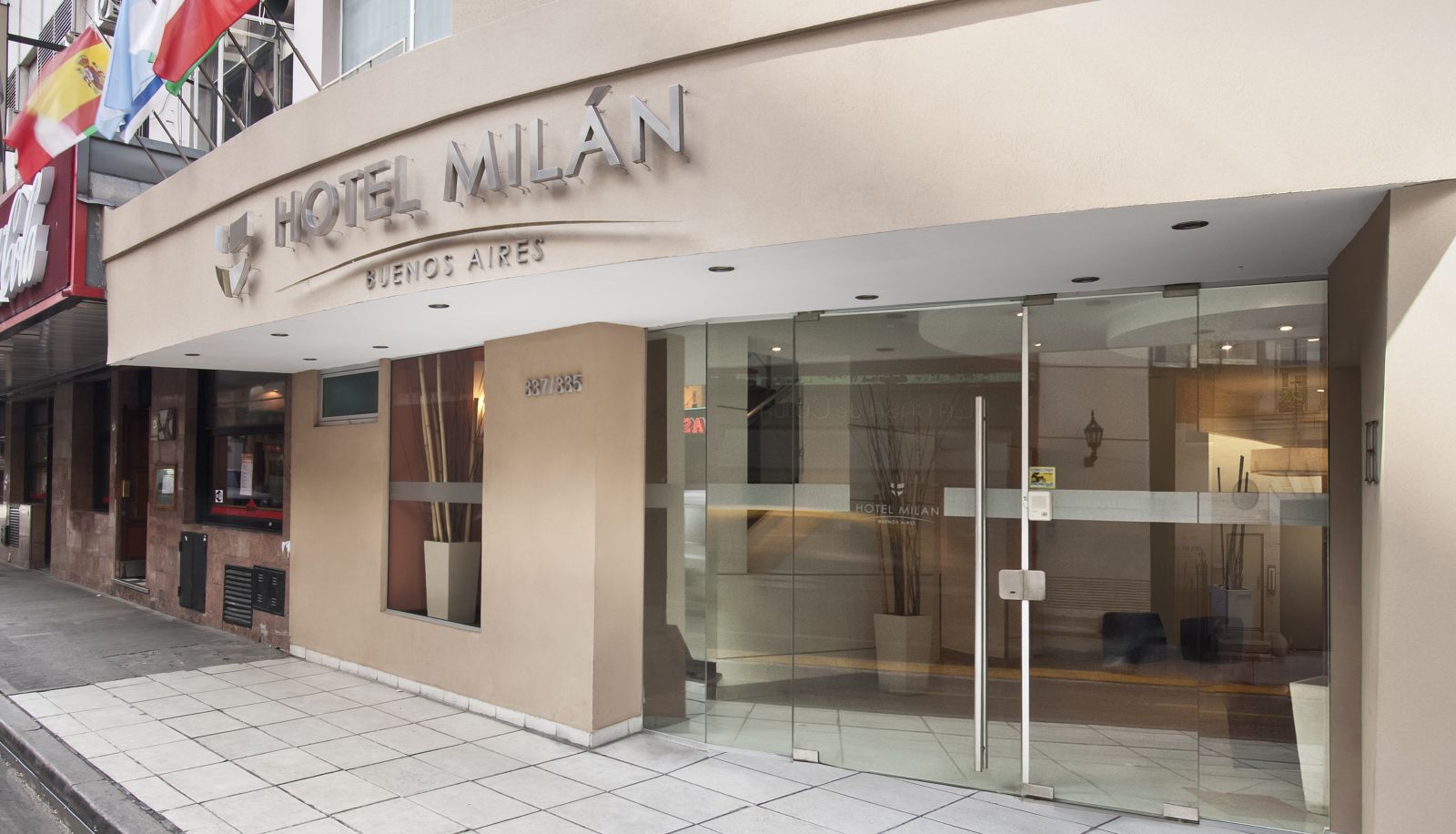 Hotel Außenbreich - Milán Hotel