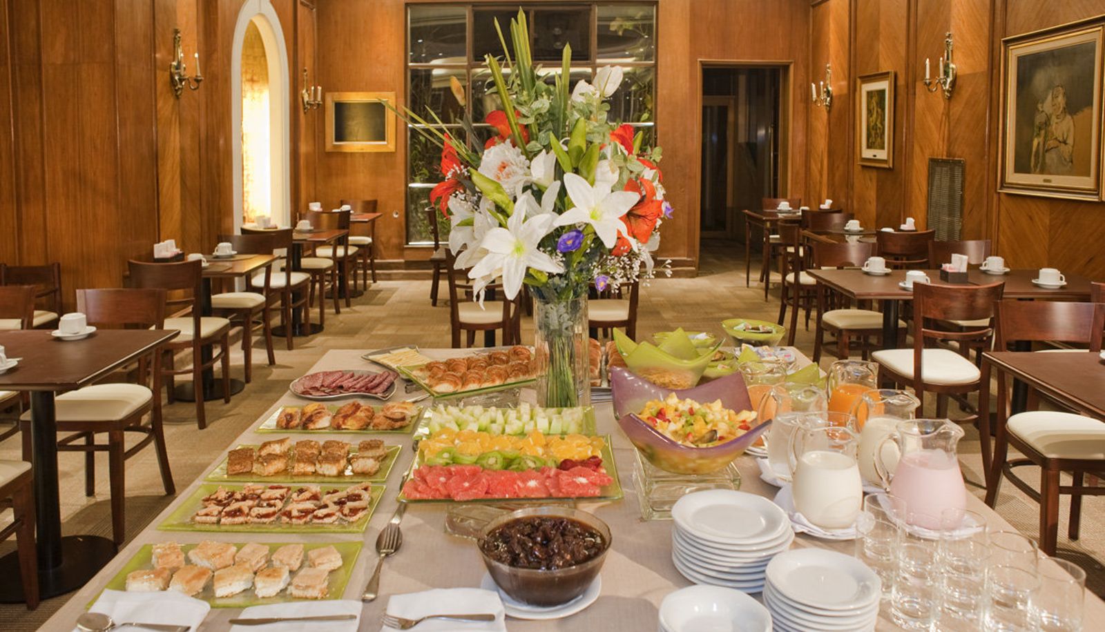 Sala prima colazione all'interno del ristorante - Dora