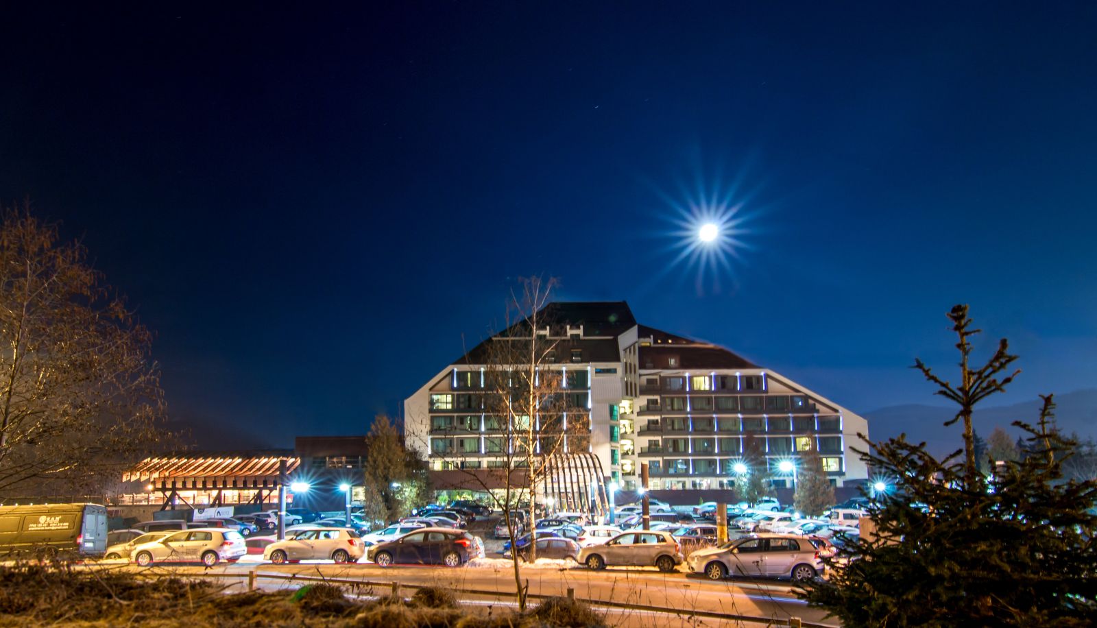 Buitenruimte van het hotel - Orizont