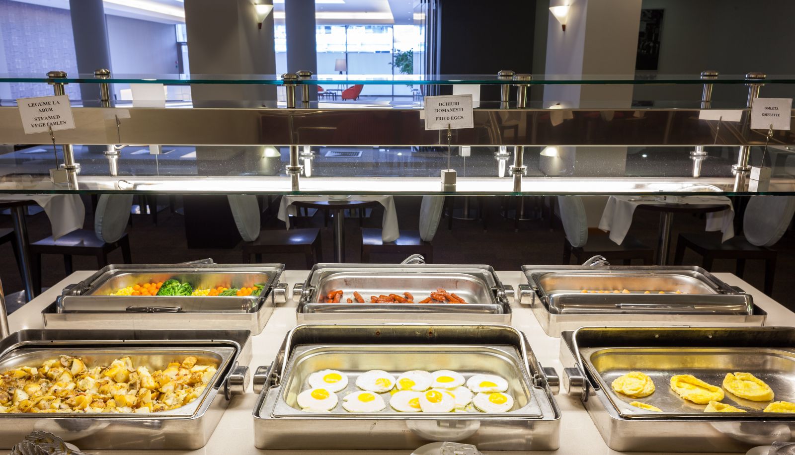 Buffet - Ramada by Wyndham Bucharest Parc