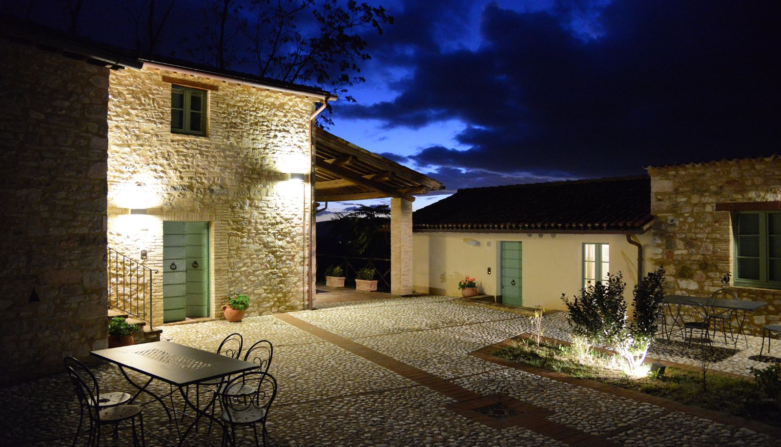 Hotel outdoor area - Castello di Gallano Resort